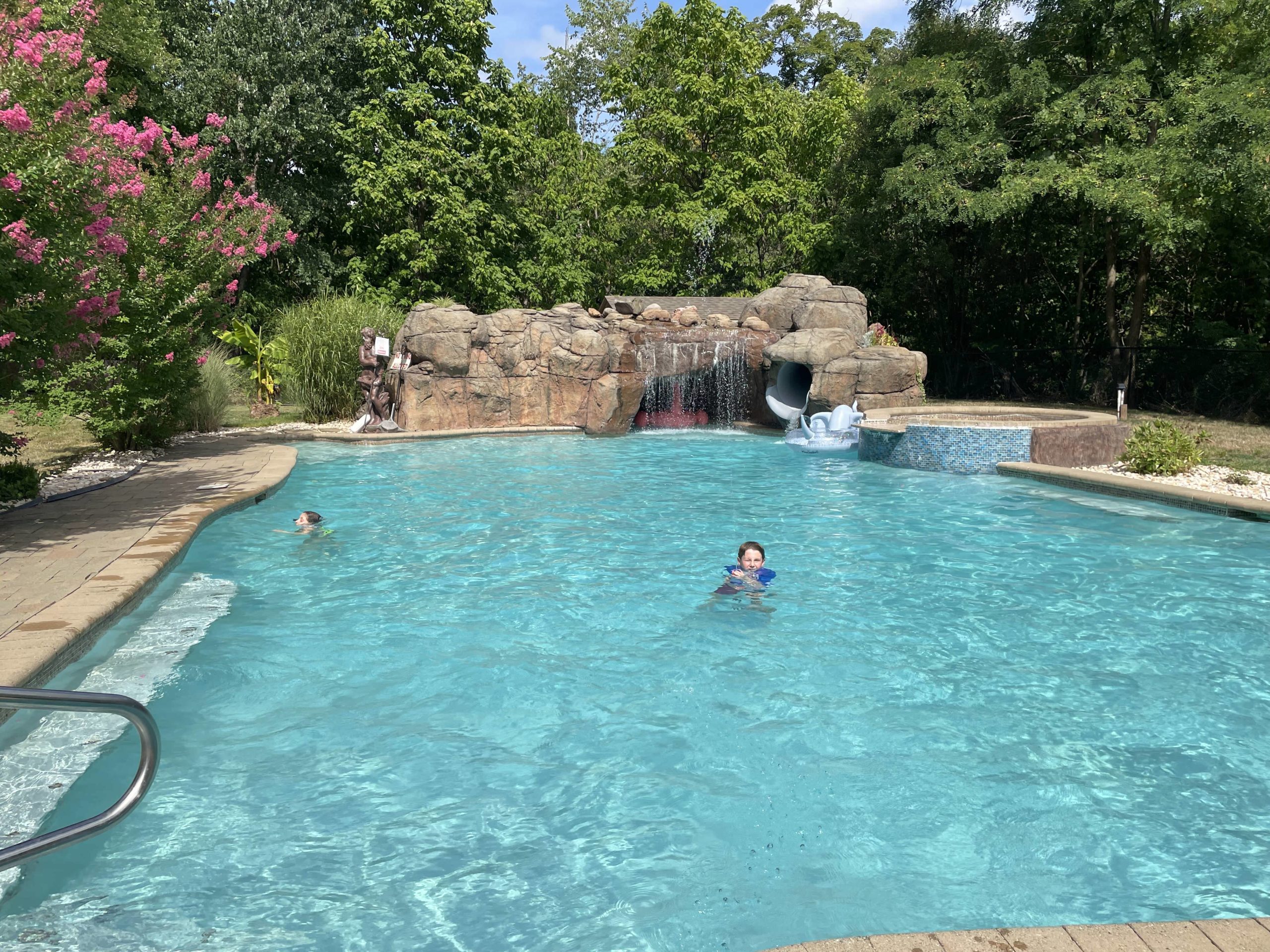 Perfect Backyard w/Pool – Minutes from Wilton Dr. – Airbnb