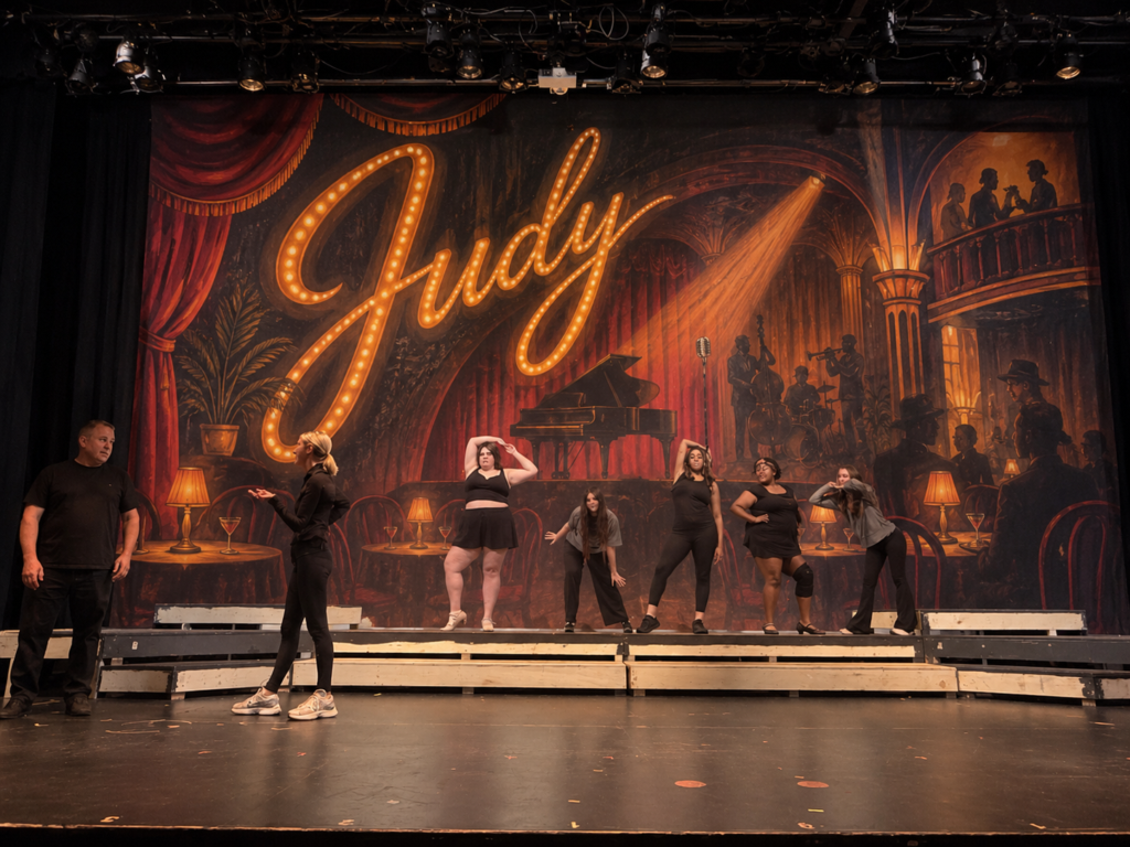 CR-Gateway-Playhouse-9-to-5_5-